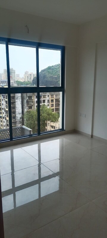Room in 2 BHK Apartment at Godrej Urban Park, Chandivali – for Rent