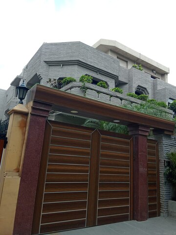 4 BHK Villa For Rent in New Friends Colony