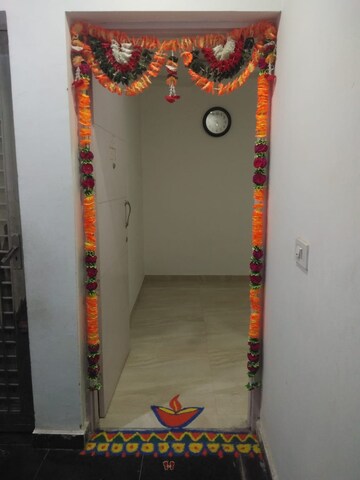 Furnished Amenities in 3 BHK Builder Floor at Dhakoli – for Rent