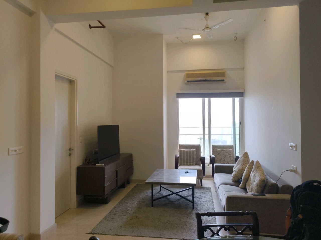3 BHK + Servant Room Apartment For Rent in Indiabulls Sky Forest