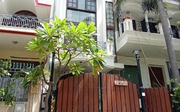 4 BHK Villa For Rent in Nizamuddin East