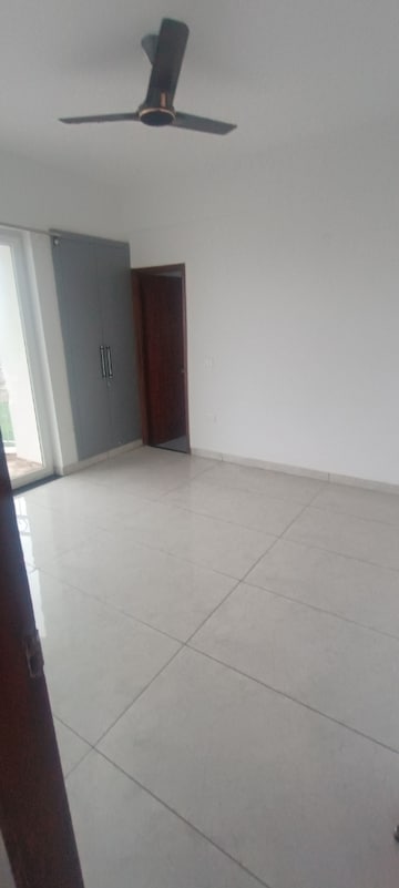 Room in 3 BHK Apartment at Urbtech Hilston, Sector 79 – for Rent