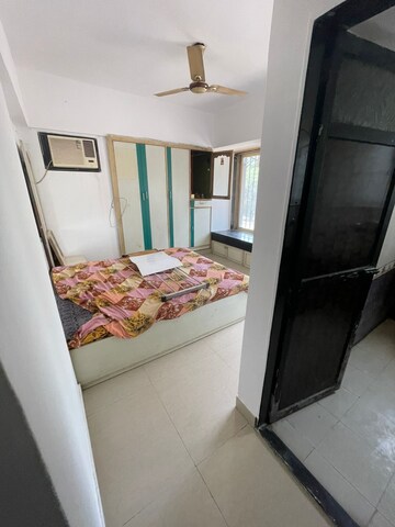 Bedroom in 2 BHK Apartment at Evershine Woods, Mira Road – for Sale