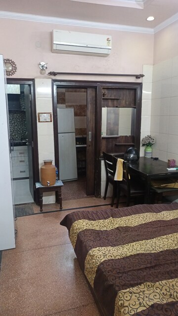 Living Room in 1.5 BHK Builder Floor at Patel Nagar – for Rent