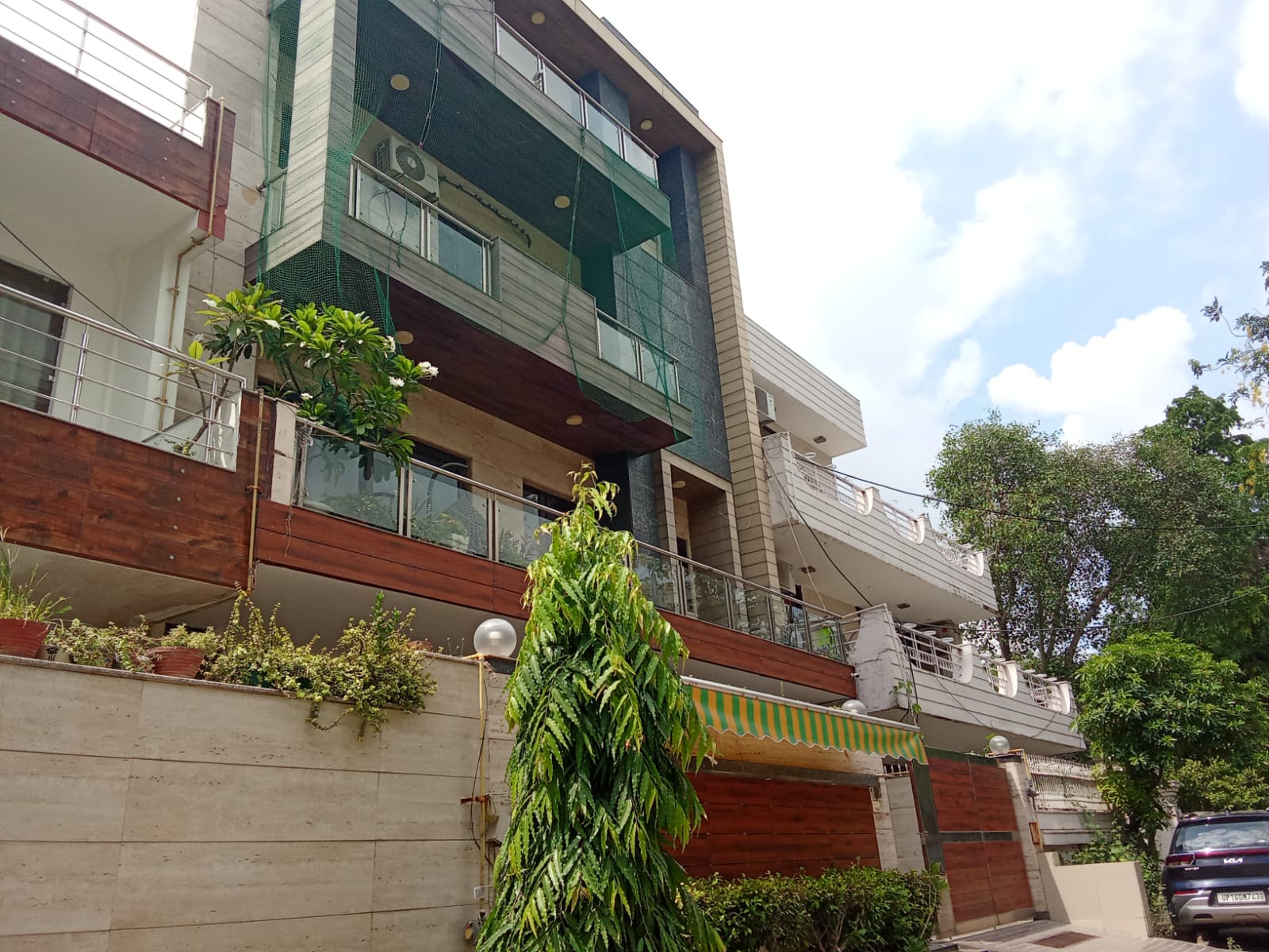 6+ BHK + Study Room Villa For Rent in Safdarjung Enclave