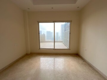 Room in 3 BHK Apartment at Indiabulls Sky Forest, Lower Parel – for Rent