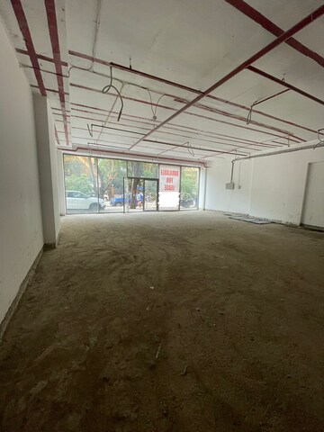 Room in  Showroom at Chandak Unicorn, Andheri West – for Rent