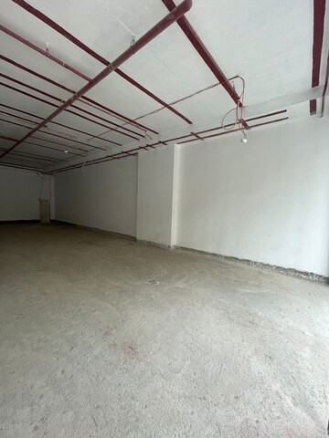 Room in  Showroom at Chandak Unicorn, Andheri West – for Rent