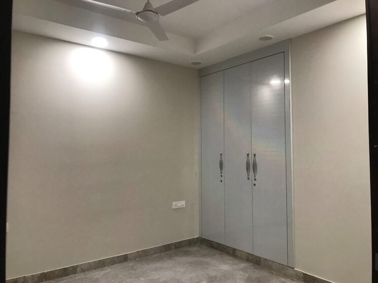 Room, kailash hills 4 Bedroom 250 Sq.Yd. Builder Floor In Kailash Hills Delhi 8957149