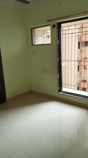 Room in 2 BHK Apartment at Unnathi Woods Phase 1 And 2, Ghodbunder Road – for Rent