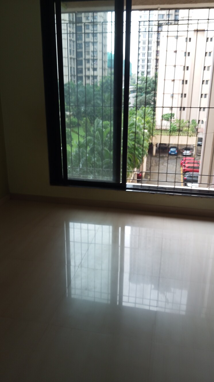 Room, unnathi-woods-phase-1-and-2 2 Bedroom 1005 Sq.Ft. Apartment In Ghodbunder Road Thane 8957186