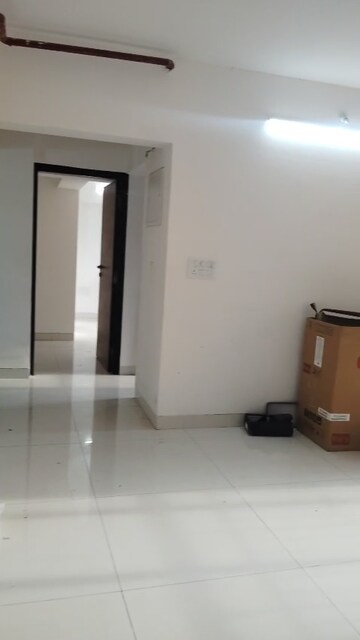 Room in 2 BHK Apartment at Avant Heritage, Jogeshwari East – for Rent
