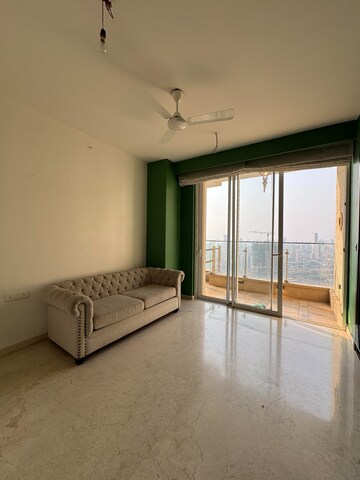 Room in 3 BHK Apartment at Lokhandwala Zahra, Worli – for Rent