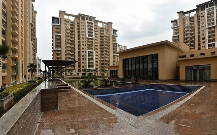 3.5 BHK + Servant Room,Study Room Apartment For Sale in Emaar Palm Gardens