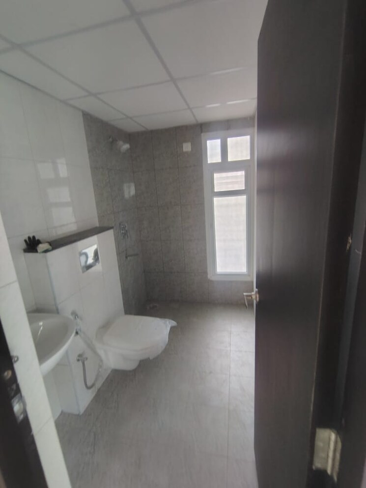 Bathroom, perungalathur 2 Bedroom 1135 Sq.Ft. Apartment In Perungalathur Chennai 8957217