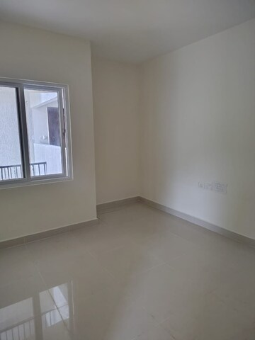 Room in 2 BHK Apartment at Perungalathur – for Sale