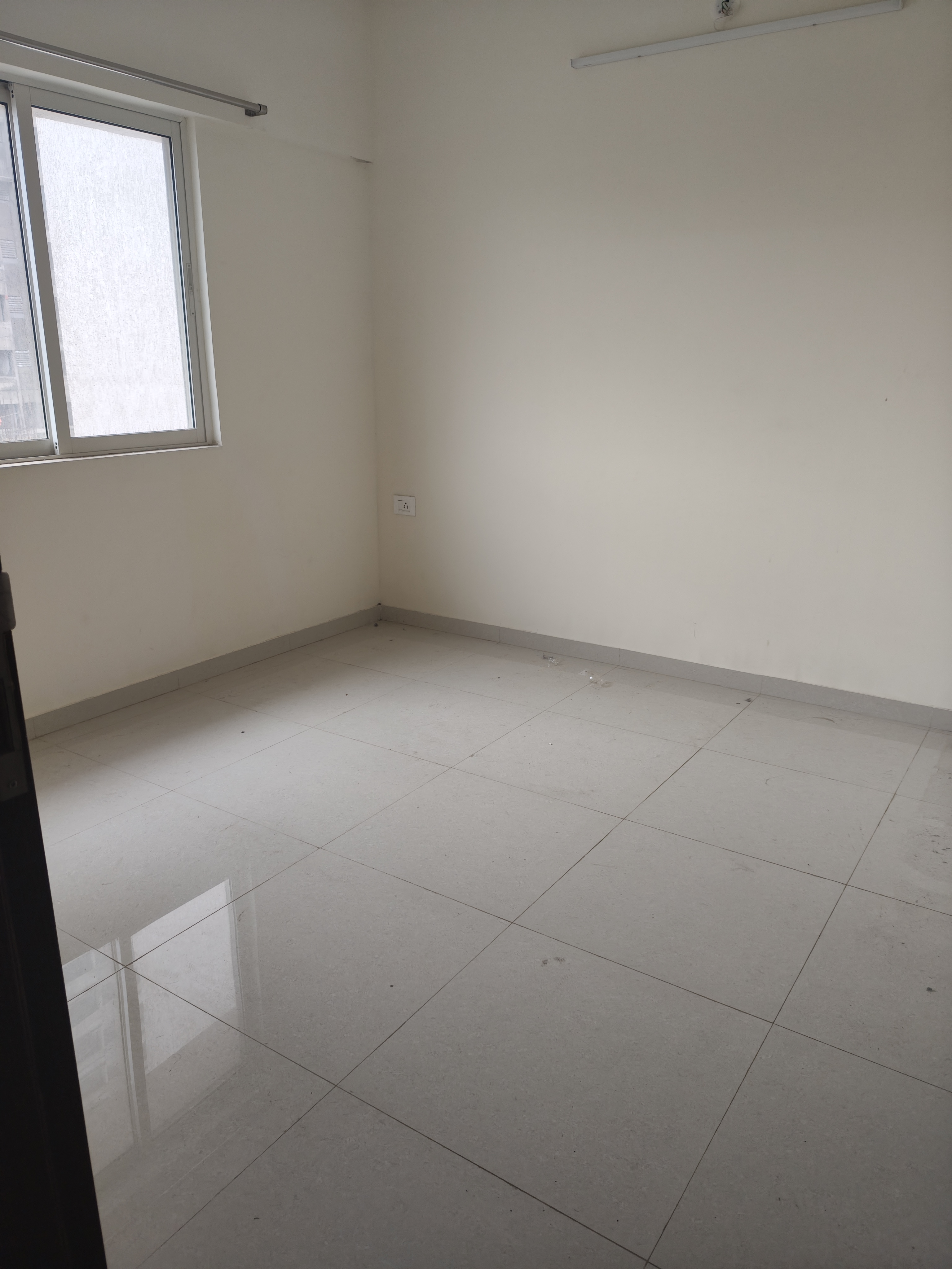 1 BHK + Study Room Apartment For Sale in Omkar Signet