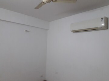 Room in 2 BHK Apartment at Experion The Heart Song, Sector 108 – for Rent