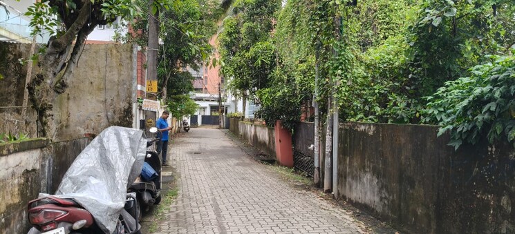  Parking, elamkulam  3353 Sq.Ft. Plot In Elamkulam Kochi 8957246