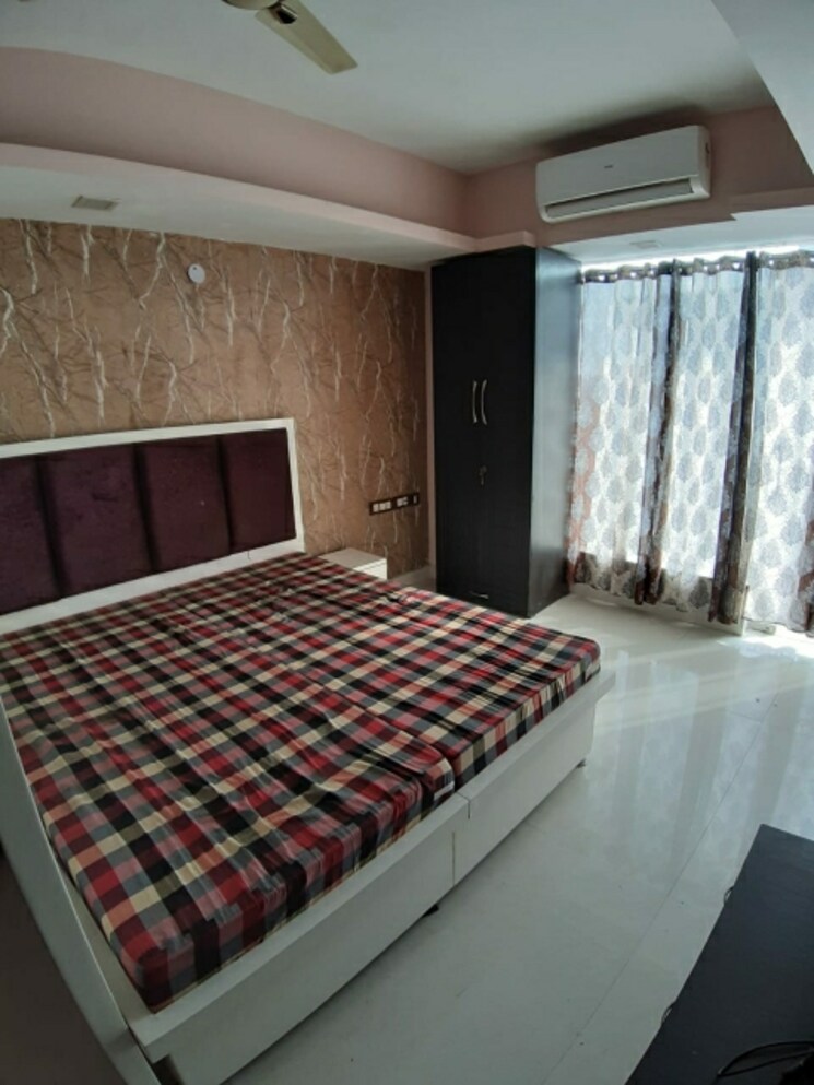 Bedroom, ansal-api-esencia 1 RK 450 Sq.Ft. Apartment In Sector 67 Gurgaon 8957266