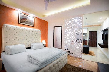 Bedroom in 1 RK Apartment at Ansal API Esencia, Sector 67 – for Rent