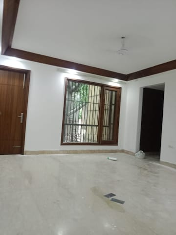 Room in 6+ BHK Independent House at New Friends Colony – for Sale