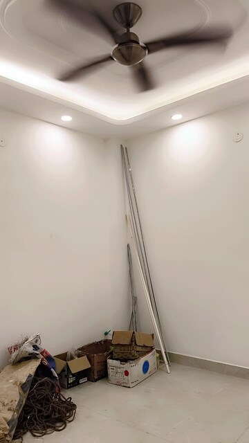 Furnished Amenities in 2 BHK Builder Floor at Govindpuri – for Rent
