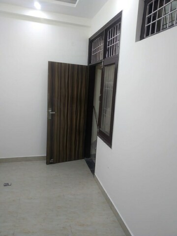 Dining area in 1 RK Builder Floor at Onyx Plaza, Vasundhara Sector 3 – for Sale