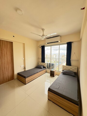 Room in 2 BHK Apartment at Thane East – for Sale