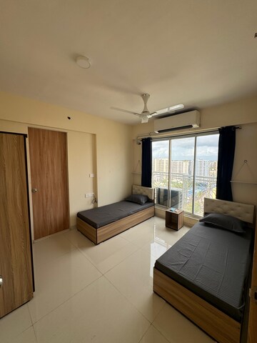 Room in 2 BHK Apartment at Thane East – for Sale