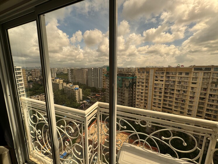 Balcony, thane east 2 Bedroom 562 Sq.Ft. Apartment In Thane East Thane 8957339