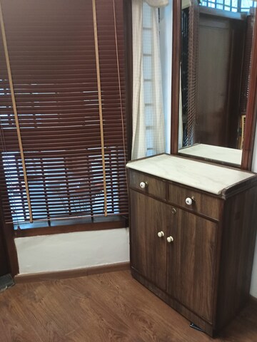 Room in 1 RK Apartment at Defence Colony – for Rent