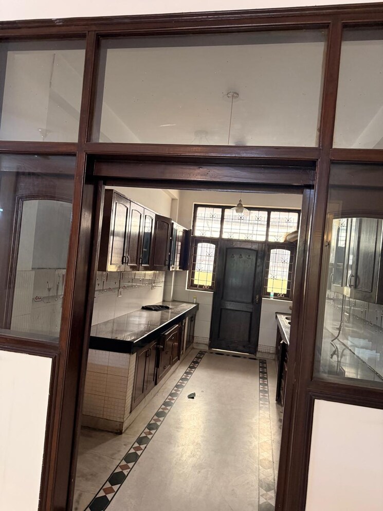 Kitchen, gulmohar park 3 Bedroom 300 Sq.Yd. Builder Floor In Gulmohar Park Delhi 8957403