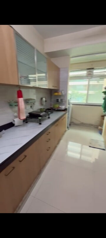 Team Area in 3 BHK Apartment at Kamala Nutan Yojana, Khar West – for Rent