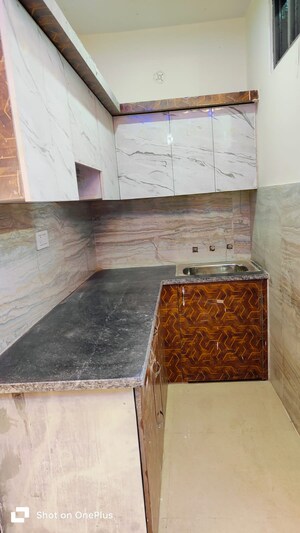 Furnished Amenities in 2 BHK Builder Floor at Arjan Garh – for Sale