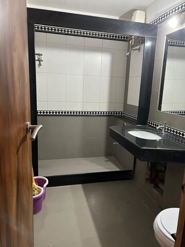 Team Area in 2 BHK Apartment at Suchidham Complex, Goregaon East – for Rent