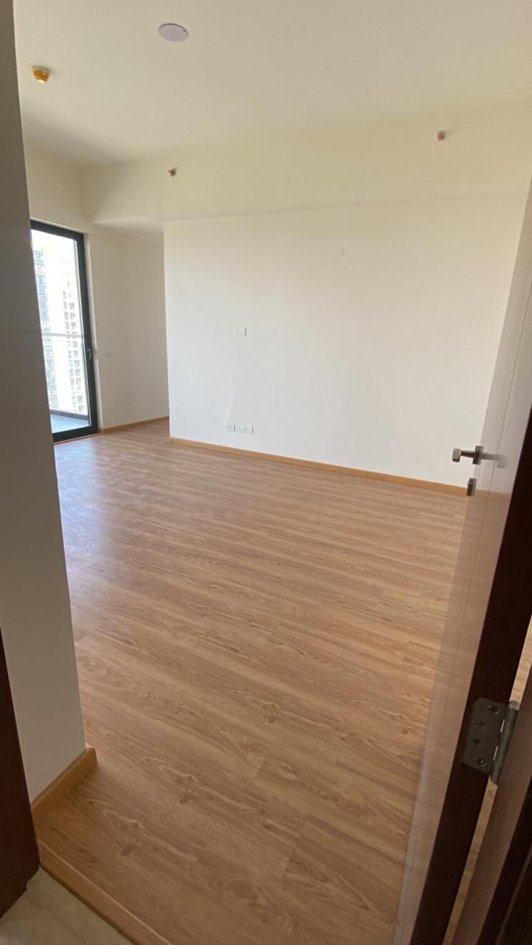 Room, m3m-skywalk 3 Bedroom 2018 Sq.Ft. Apartment In Sector 74 Gurgaon 8957462