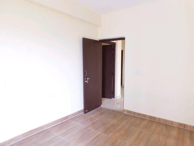 Room, amrapali-kingswood 2 Bedroom 835 Sq.Ft. Apartment In Sector 4 Greater Noida Greater Noida 8954704