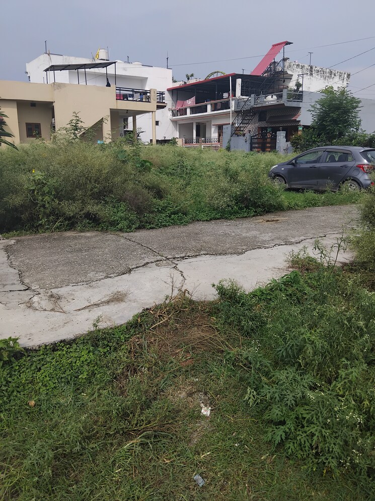 Garden, shyampur  180 Sq.Yd. Plot In Shyampur Dehradun 8957502