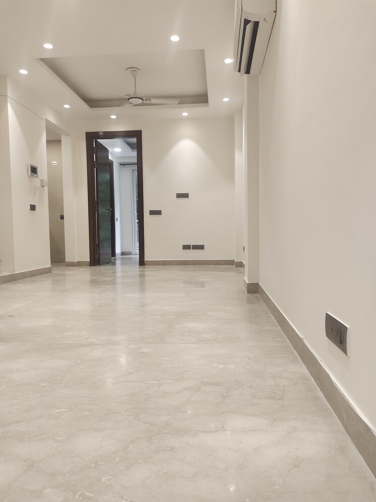 undefined, east of kailash 3 Bedroom 1150 Sq.Ft. Builder Floor In East Of Kailash Delhi 8957496