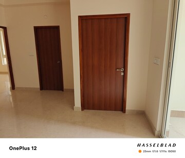 Room in 3 BHK Apartment at Aurobindo Kohinoor, Serilingampally – for Sale