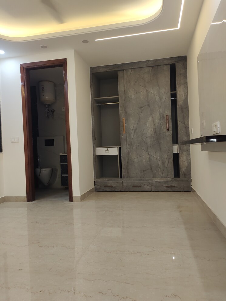 undefined, east of kailash 3 Bedroom 1300 Sq.Ft. Builder Floor In East Of Kailash Delhi 8957520