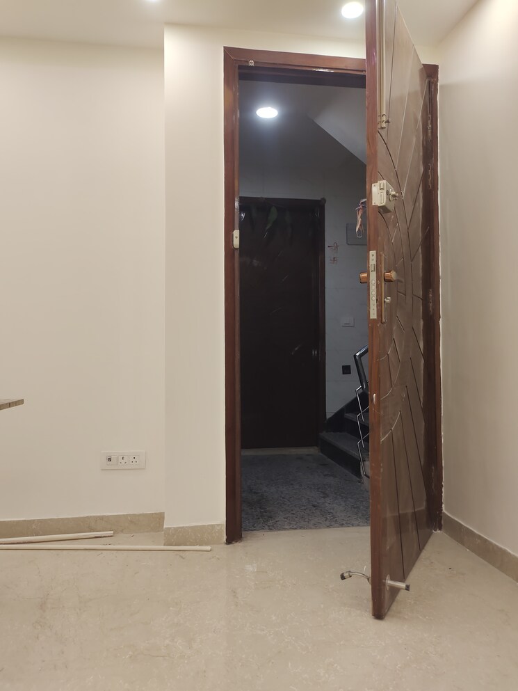 Kitchen, east of kailash 3 Bedroom 1300 Sq.Ft. Builder Floor In East Of Kailash Delhi 8957520