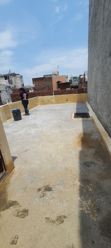 Furnished Amenities in 2.5 BHK Independent House at Adarsh Nagar – for Sale