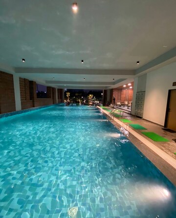 Swimming Pool in 2 BHK Apartment at Khajaguda – for Rent