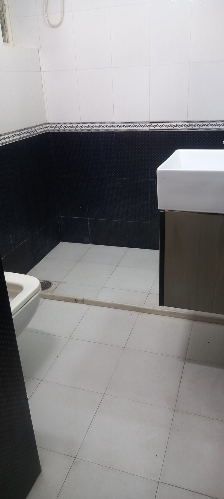 Attached Bathroom, ip extension 2 Bedroom 1000 Sq.Ft. Apartment In Ip Extension Delhi 8957557