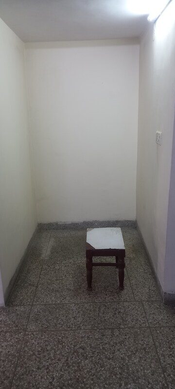 Room in 2 BHK Apartment at Ip Extension – for Rent