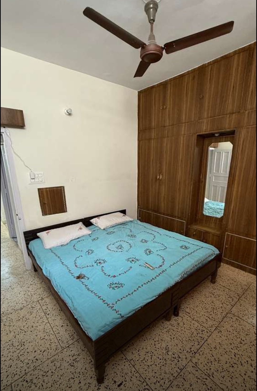 3 BHK Builder Floor For Rent in 3bhk Fully Furnished Grou