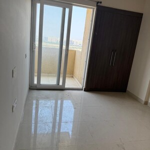 Room in 3 BHK Apartment at Tata Eureka Park, Sector 150 – for Sale