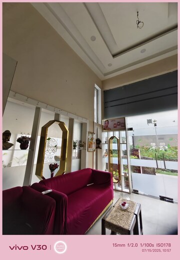 Kitchen in  Showroom at Gomti Nagar – for Rent